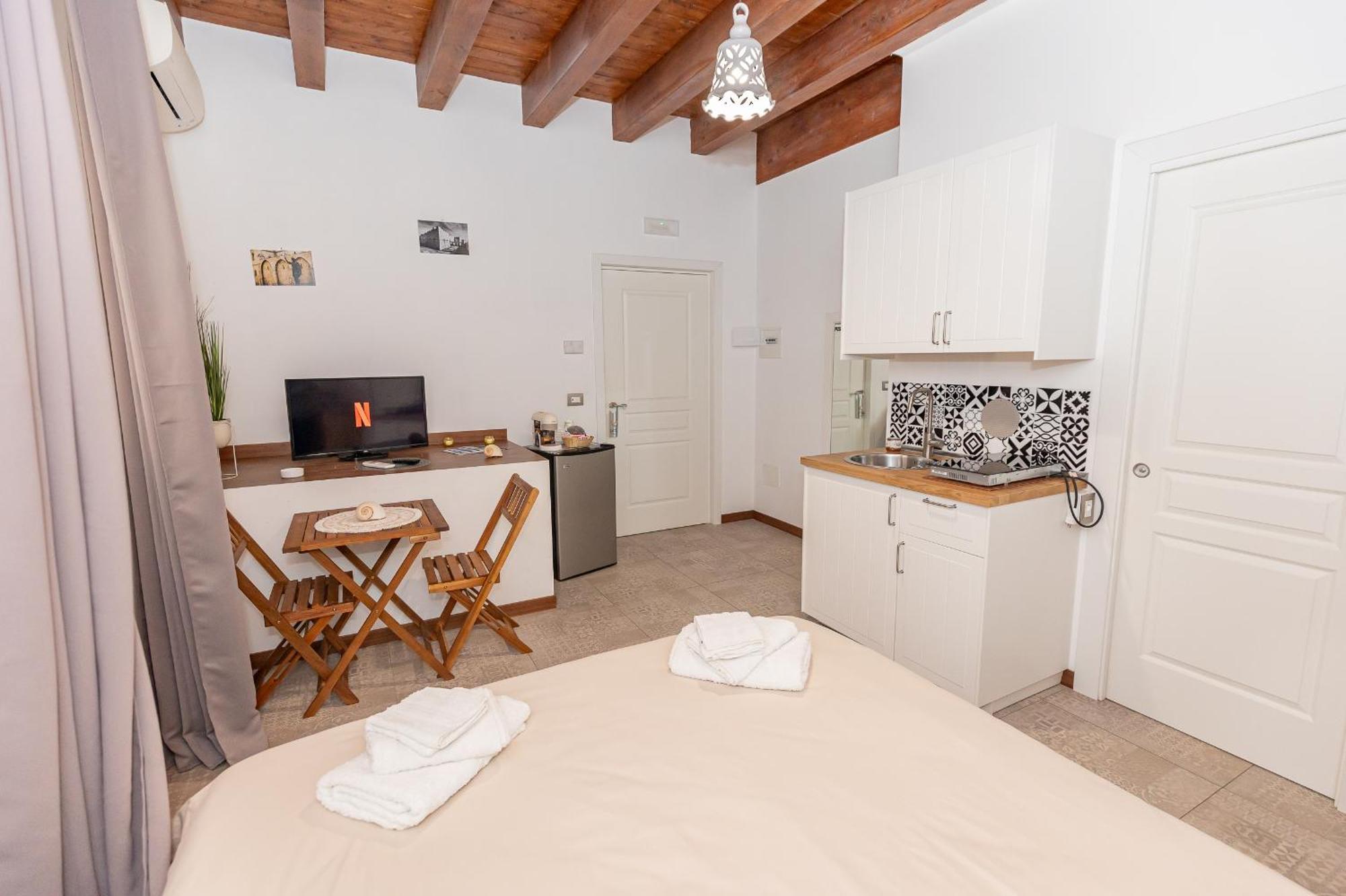 Apartmán Centro Storico Redmood House A 5 Min Dal Mare, Wi-Fi, A/C E Netflix Barletta Exteriér fotografie