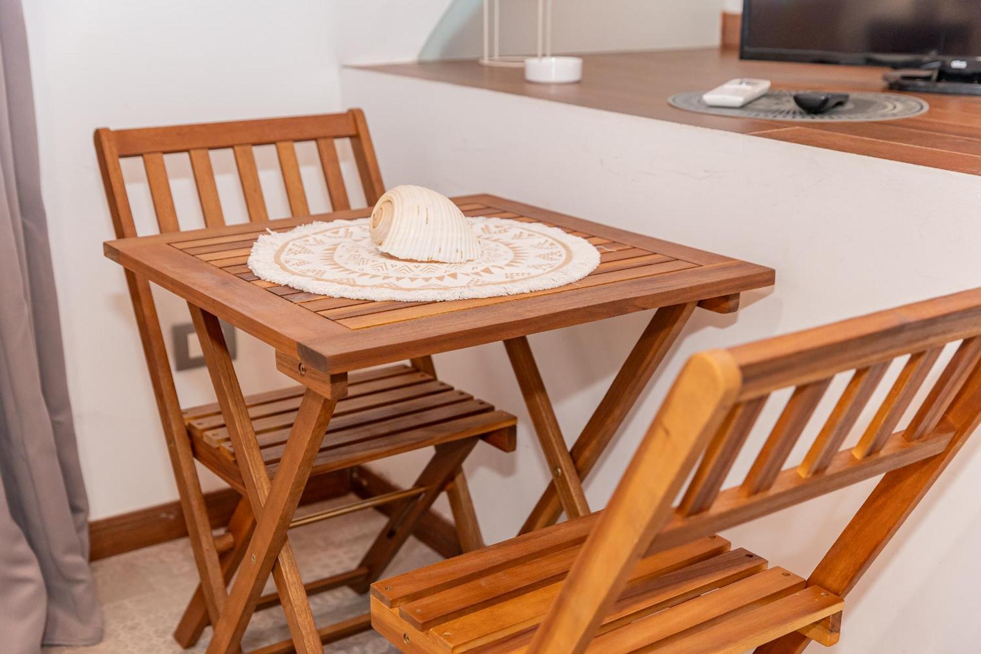 Apartmán Centro Storico Redmood House A 5 Min Dal Mare, Wi-Fi, A/C E Netflix Barletta Exteriér fotografie